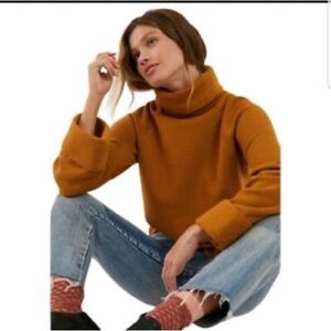 En Elly Mustard Turtleneck Sweater